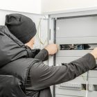 BORGER Жилет утепленный с капюшоном черный XL (54) — изображение 3